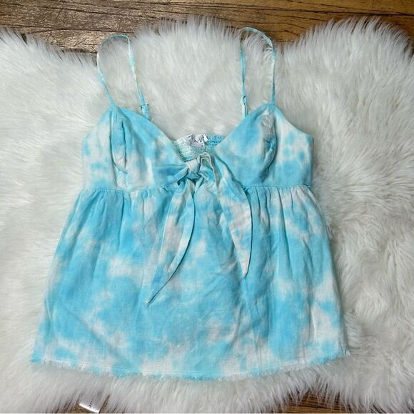 VENUS Blue and White Tie Front Camisole - Picture 2 of 11